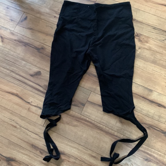 Mossimo black Capri pixie leggings XL - Picture 4 of 4